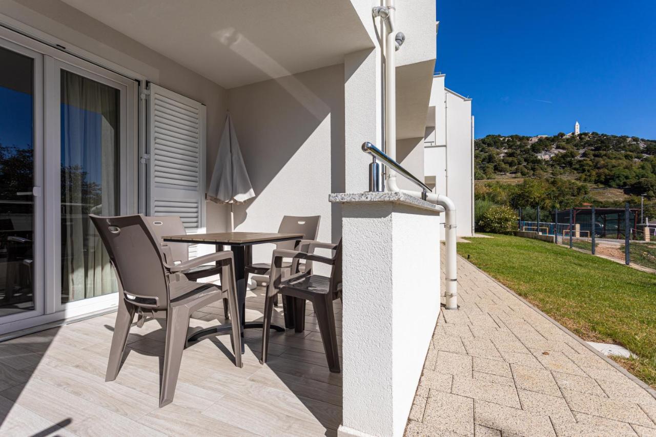Apartments Crnekovic Tomislava 8 Baška Exterior foto