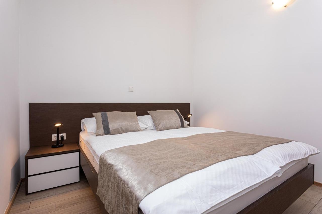 Apartments Crnekovic Tomislava 8 Baška Exterior foto