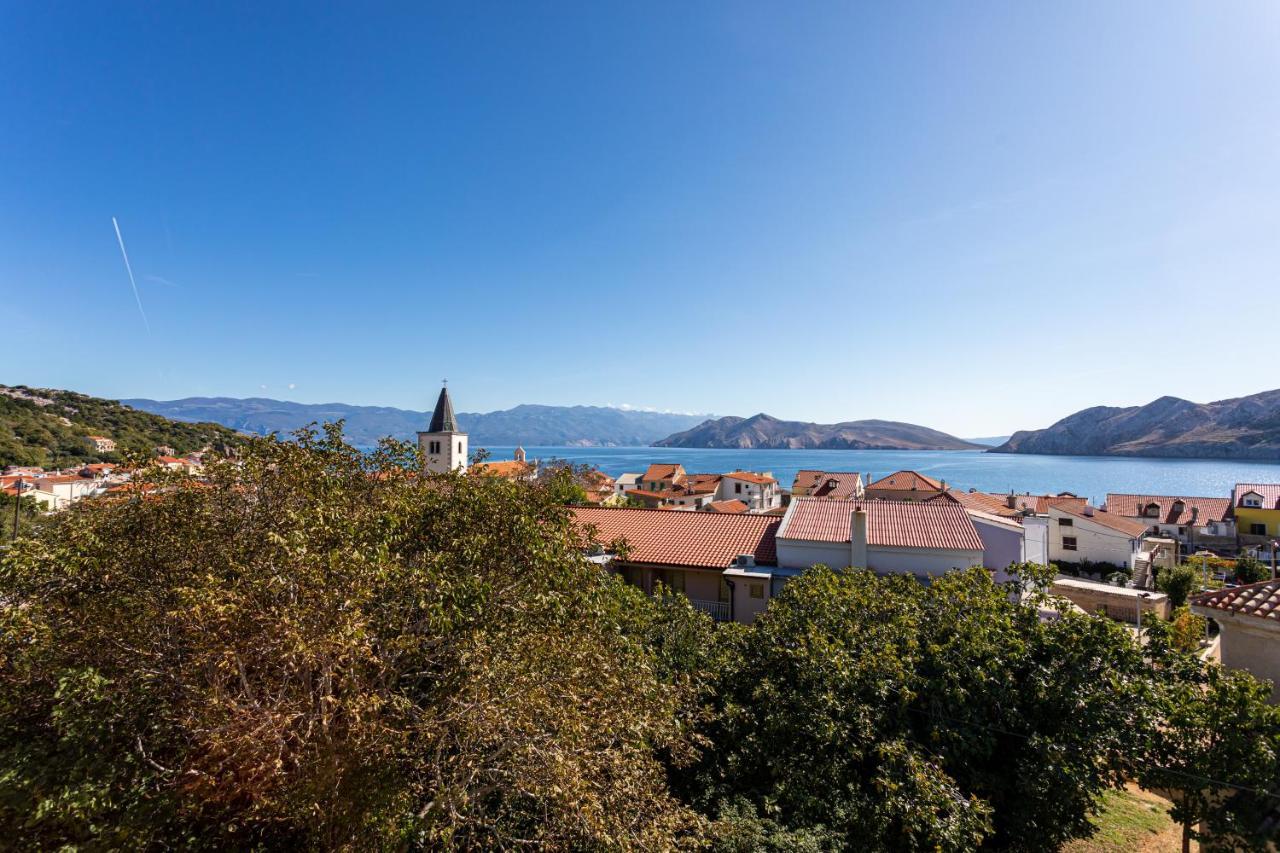 Apartments Crnekovic Tomislava 8 Baška Exterior foto