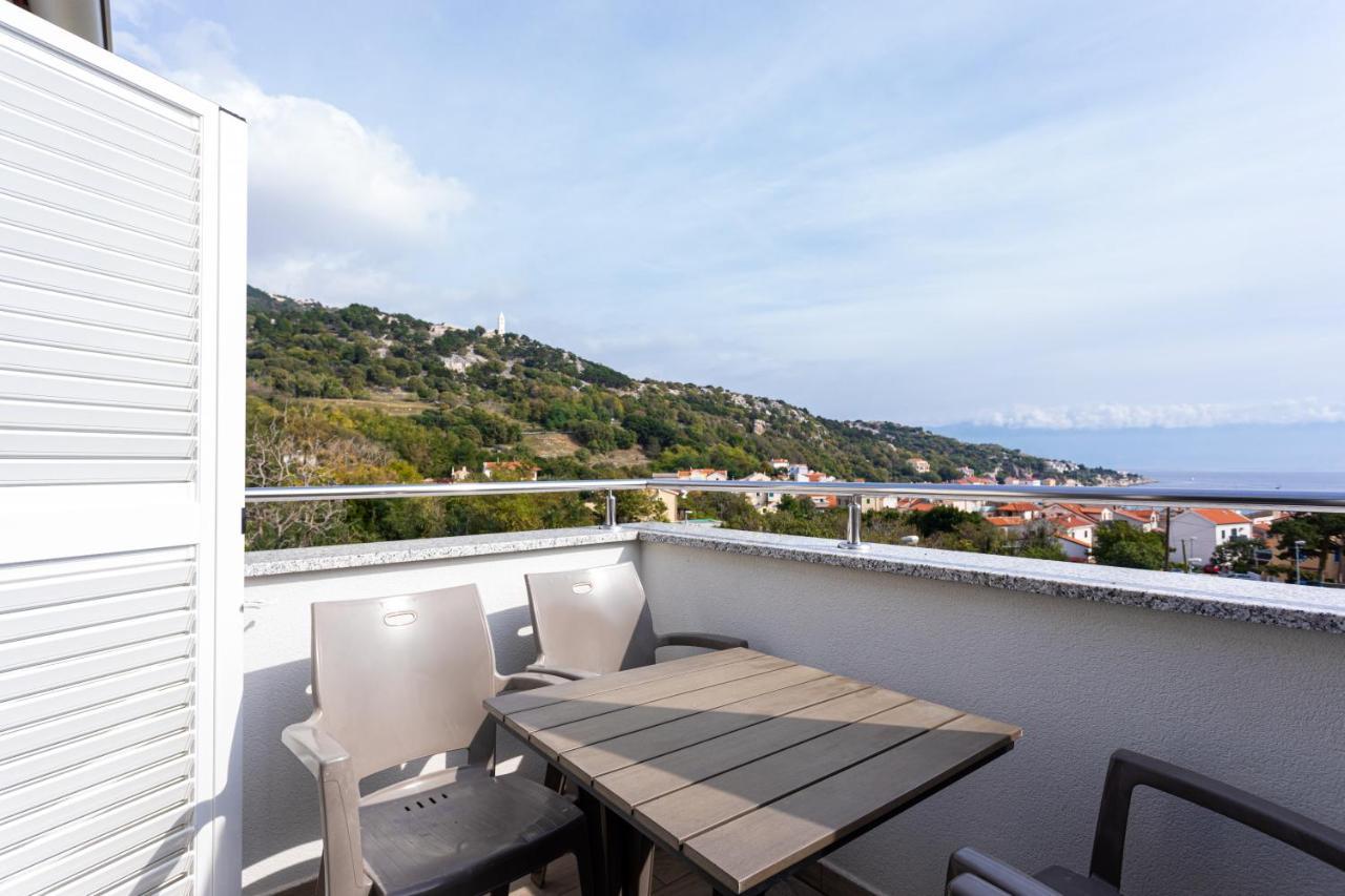 Apartments Crnekovic Tomislava 8 Baška Exterior foto