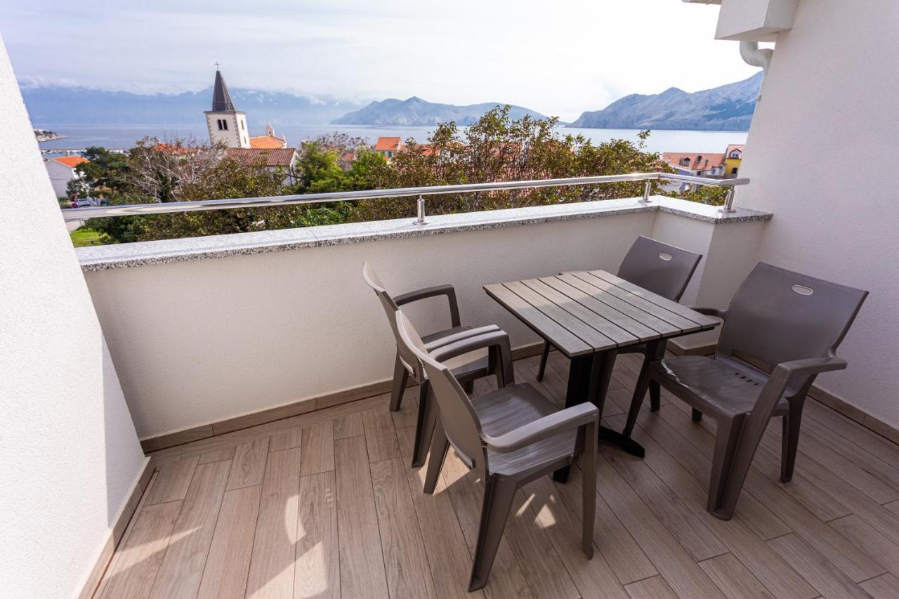 Apartments Crnekovic Tomislava 8 Baška Exterior foto